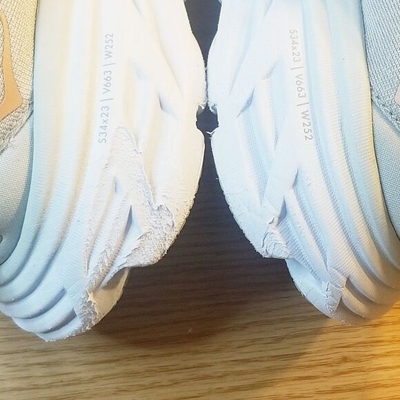 Hoka One One Bondi 8 Women's Size 7.5 B Gray Running Shoes Sneakers 1127952HMLR - Picture 7 of 9